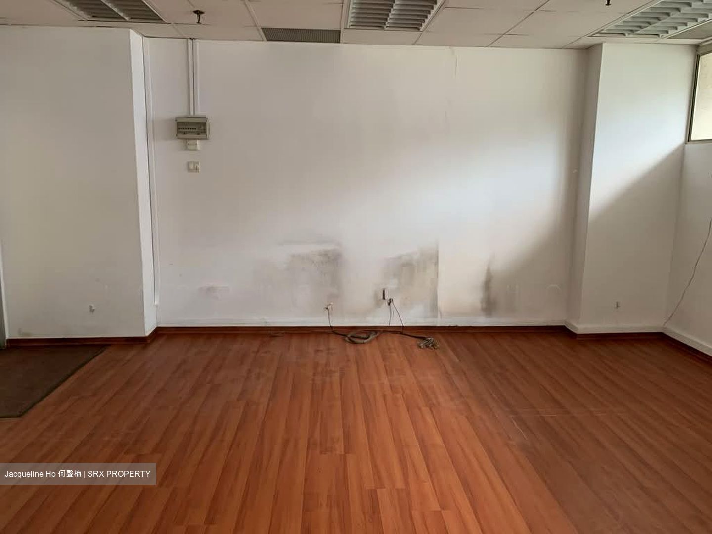 Hoa Nam Building (D8), Office #554750161